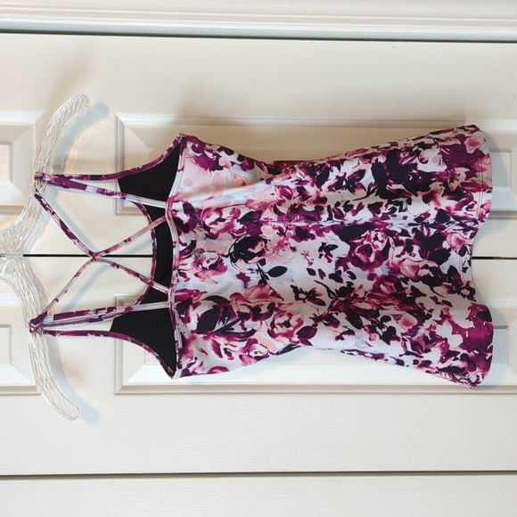 GAIAM Exercise Tank Top - Picture 3 of 3